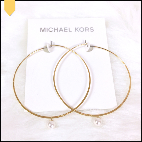 Michael Kors Jewelry - NWT✨MICHAEL KORS Modern Classic Pearl Earrings